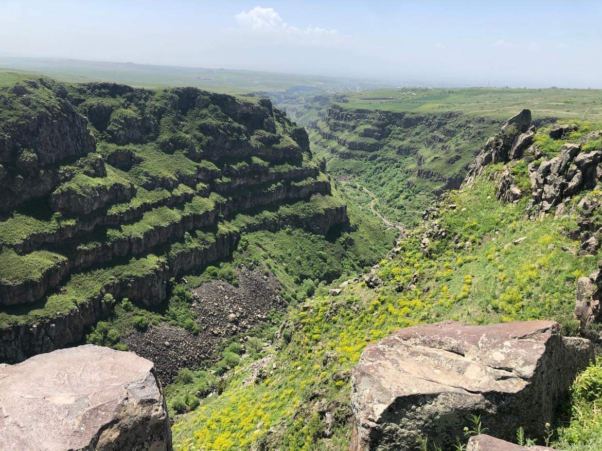 Une gorge verdoyante en Arménie